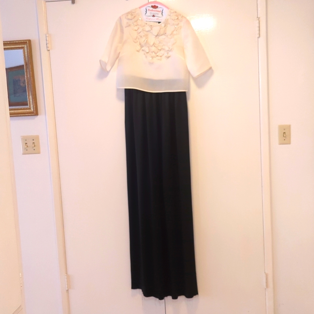 Simply Stunning Saint John Dress